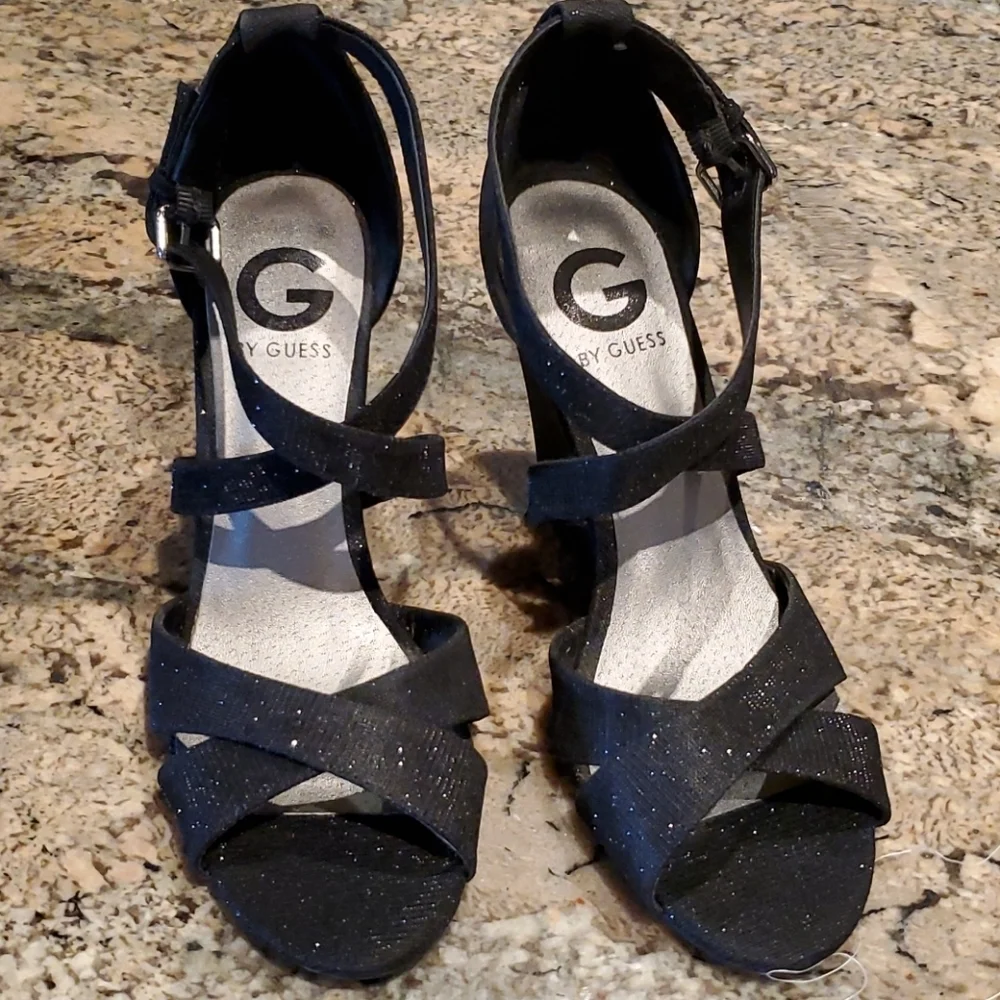 💞Guess* Wedges